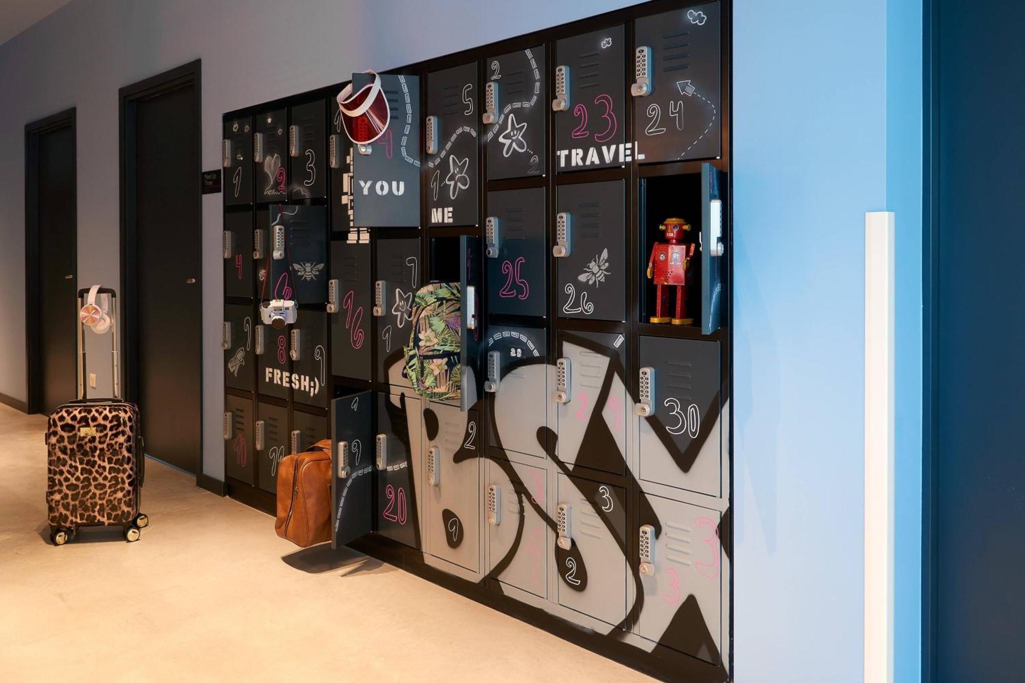 Hotel Moxy Sophia Antipolis Biot Zewnętrze zdjęcie