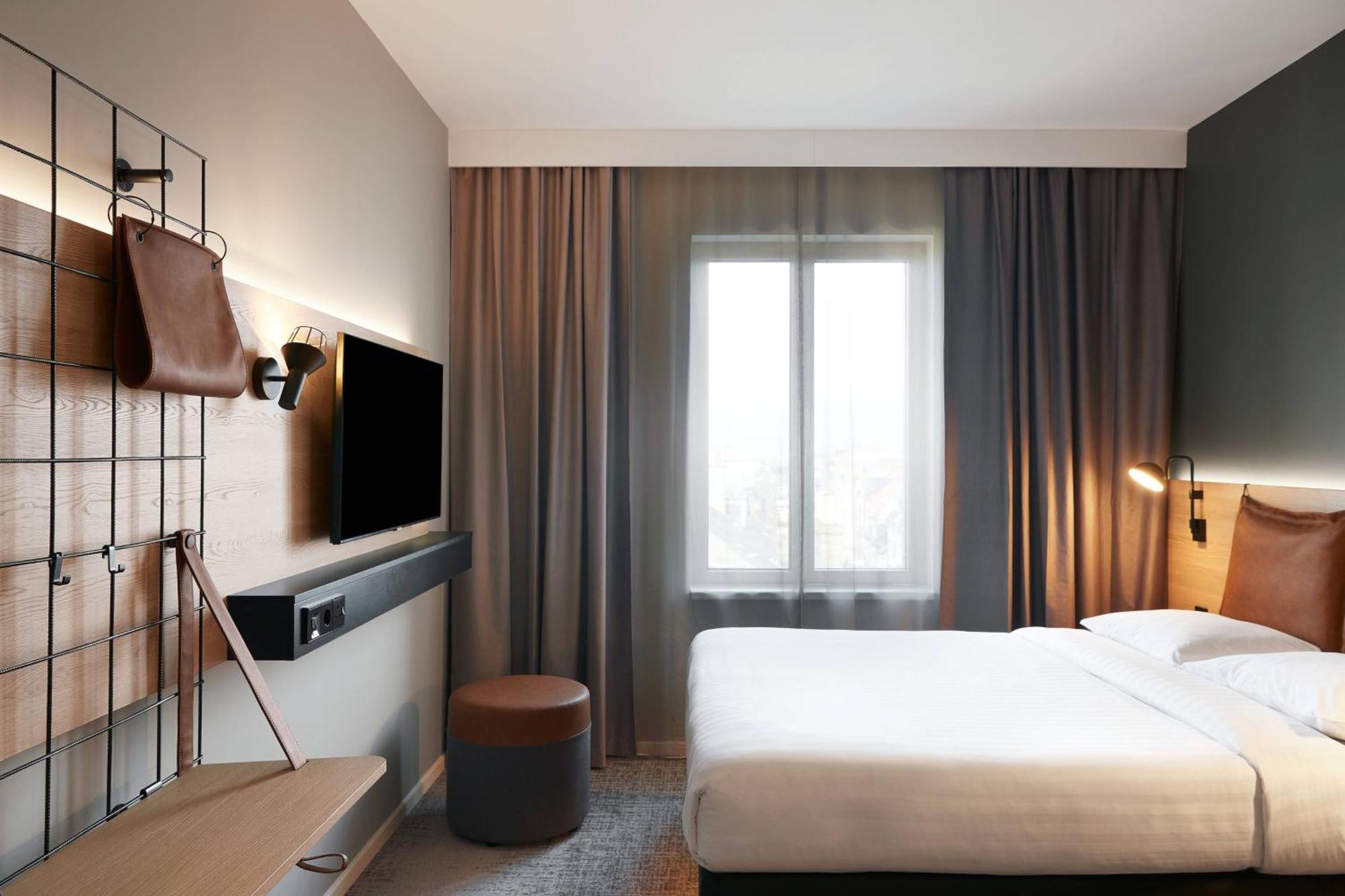 Hotel Moxy Sophia Antipolis Biot Zewnętrze zdjęcie