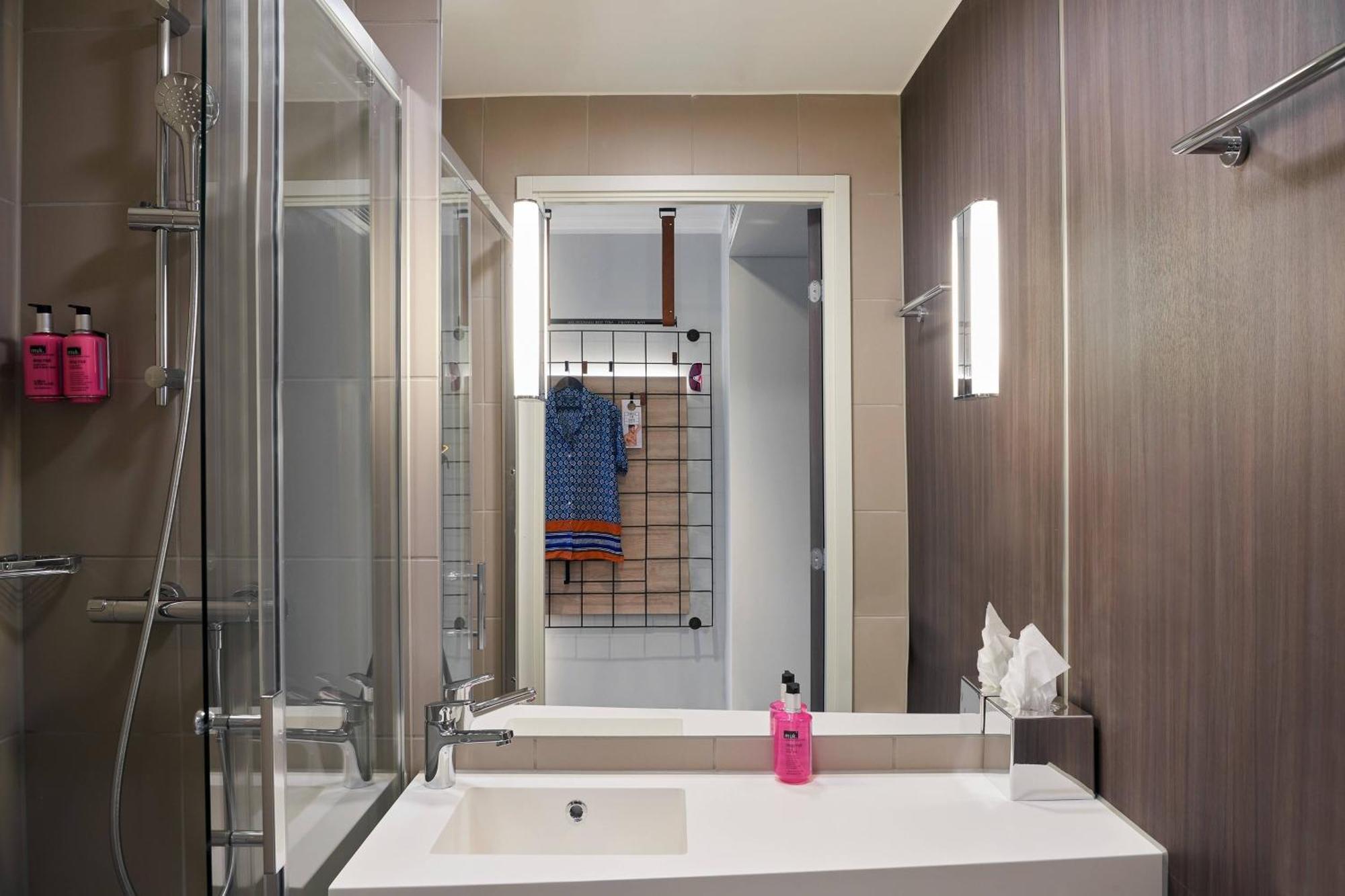 Hotel Moxy Sophia Antipolis Biot Zewnętrze zdjęcie